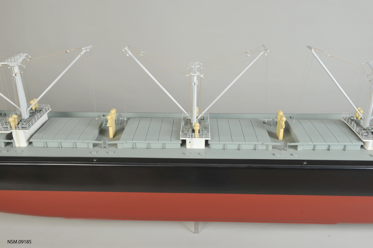 Bulkcarrier, bygget AB Uddevallavarvet 1965 , bru akter. Skala  1:100