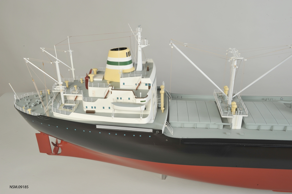 Bulkcarrier, bygget AB Uddevallavarvet 1965 , bru akter. Skala  1:100