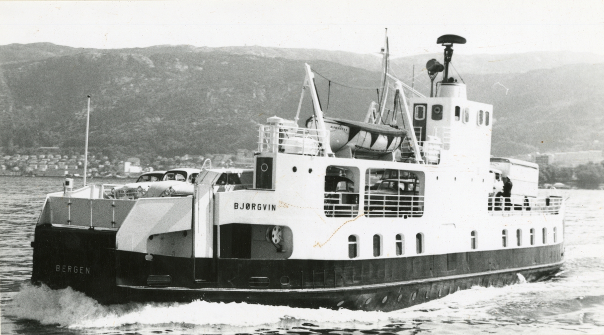 M/F 'Bjørgvin' (b.1962, Løland Motorverkstad, Leirvik i Sogn), - i Bergen.