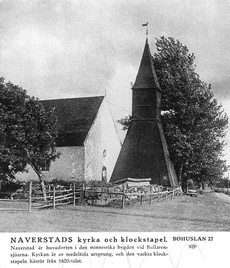 Naverstads kyrka och klockstapel.
Naverstad är huvudorten i den minnesrika bygden vid
Bullarensjöarna. Kyrkan är av medeltida ursprung, och den
vackra klockstapeln härrör från 1600-talet.
Sverigebilder Svenska Turistföreningen.