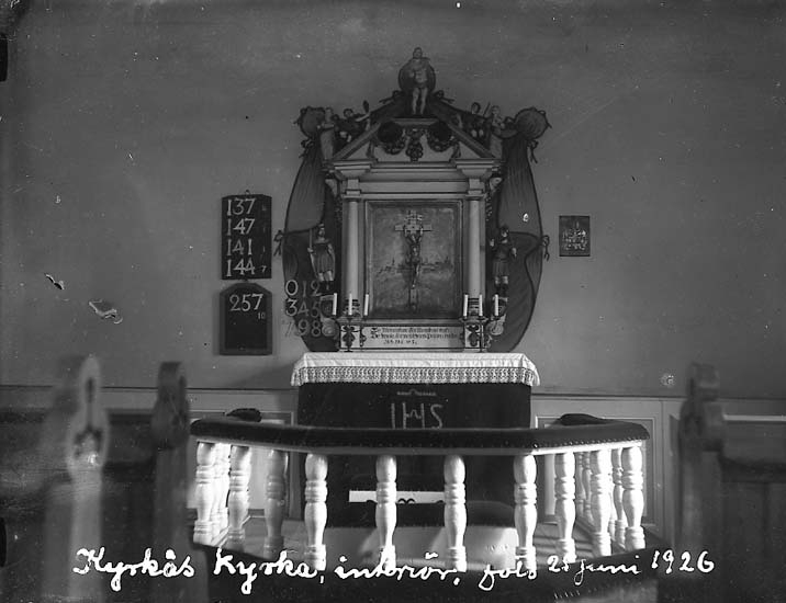 Enligt text på fotot: "Kyrkås kyrka, interiör, foto 25 juni 1926".