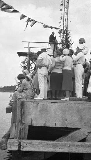 Enligt fotografens journal nr 6 1930-1943: "Simpromotionen i Stenungsund".