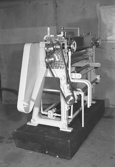 Text till bilden: "Lackeringsmaskin. 1949.12.18"












i