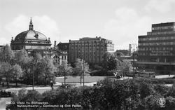 Oslo. Utsikt fra Slottsparken. Nationaltheatret - Continenta