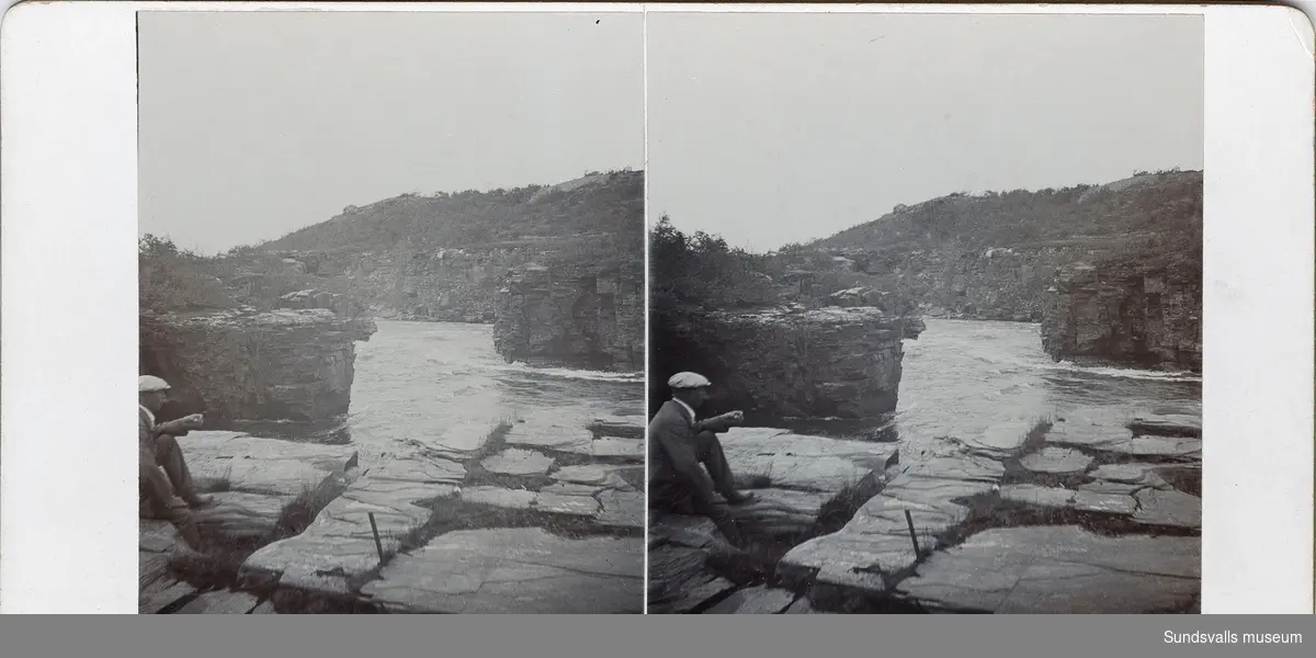 Del av serie med stereoskopbilder bestående av två fotografier klistrade på kartong. Stämplad Erik Zetterberg, Rönninge, på baksidan. Uppgifter om årtal, datum, nummer i bildserie, samt på några även uppgifter om motiv.