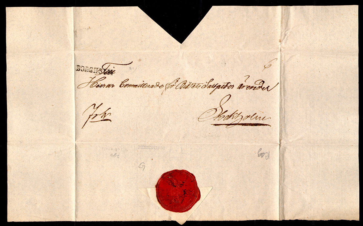 Ett förfilatelistiskt brev avsänt från Borgholm, Öland till "Herrar commitetterade för Rikets Salpeter änender" i Stockholm.
Etikett/posttjänst: Fribrev. Stämpeltyp: Normalstämpel 4. Stämpeltyp: Rakstämpel
Mellan 1801-1830 hade varje mantal en skyldighet att årligen leverera 1/2 lispund salpeter till staten. Salpeter användes för kruttillverkning.