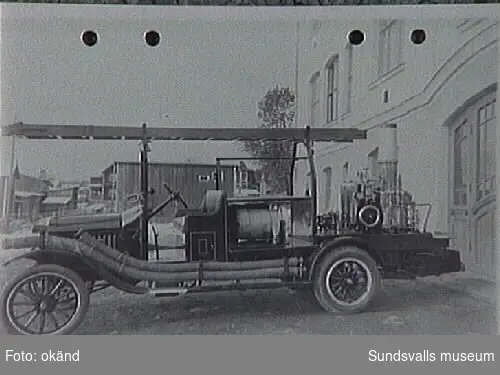 Skönsbergs första brandbil, utrustad med ångspruta