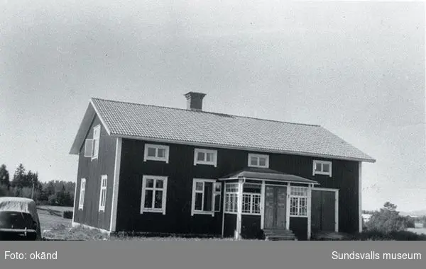 Sörlins i Baggböle. Byggnaden användes som kontor under uppbyggnaden av baggbölelägret.