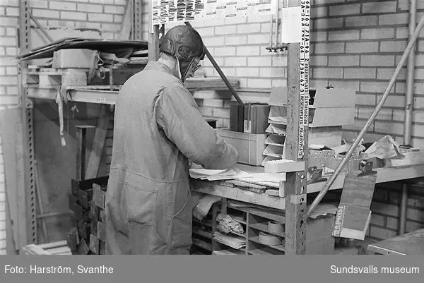 Dokumentation av Kooperativa Förbundets lagercental, Birsta, inom ramen för SAMDOK:s Handelspool (jfr dokumentationen 1997).