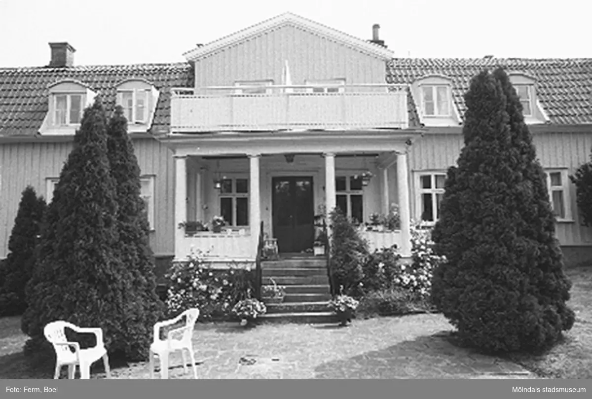 Bostadshus. Lunnagården i Balltorp 1992-06-30.
