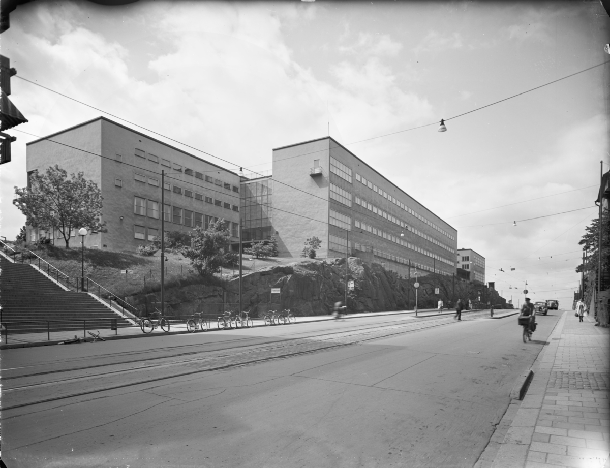 Hornsgatan från Ansgariegatan, Södermalm, Stockholm
Södra kommunala mellanskolan (senare Globala gymnasiet)
Exteriör