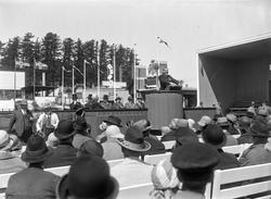 utstilling, Østfoldutstillingen, eksteriør, tale, publikum,