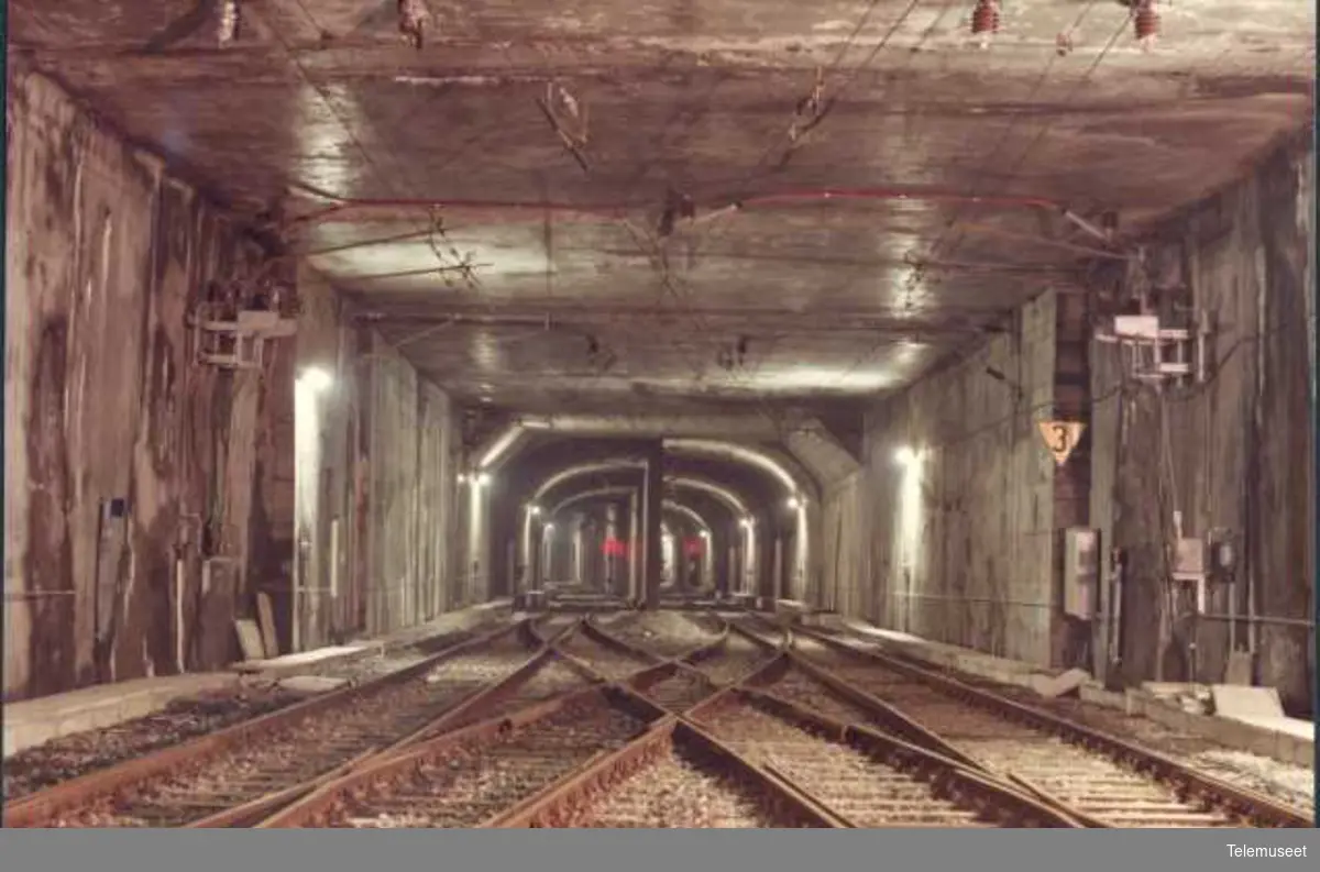 Tunnell, tog, Elektrisk Bureau