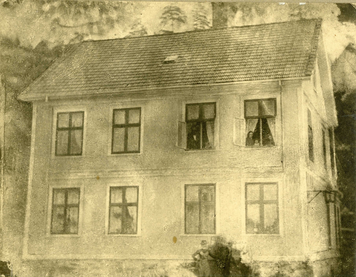 Huset til Berthel Christian Olsen på Stilnestangen. Dette huset brant i bybrannen 1886.