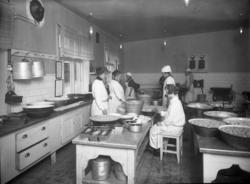 Produksjon av varer i Skiens Delkiatesseforretning Ligaten 3