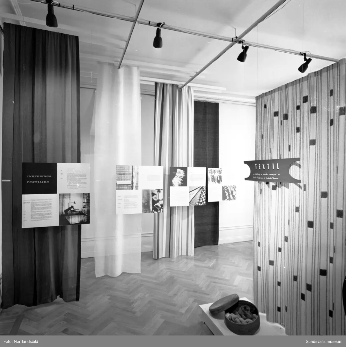 Textil - en utställning arrangerad av Svenska slöjdföreningen och Sundsvalls museum.