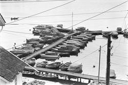 Snekker på rekke og rad. Småbåthavn i Kragerø, 1. august 196