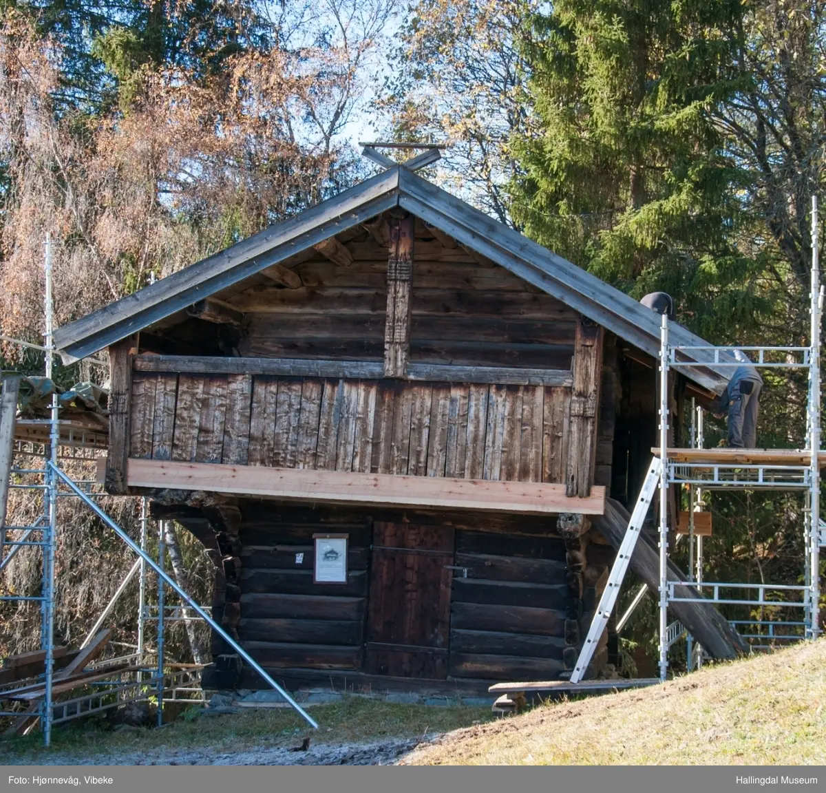 Hestestall med trev Ã
l bygdamuseum, leksvol hallingdal museum ... Stuen og farve