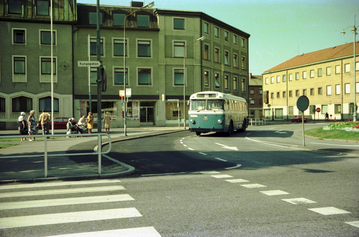 Busshållplats vid Esplanaden i Huskvarna.