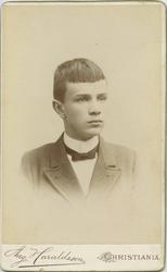 Portrett, ukjent, fotograf Aug. Haraldsson