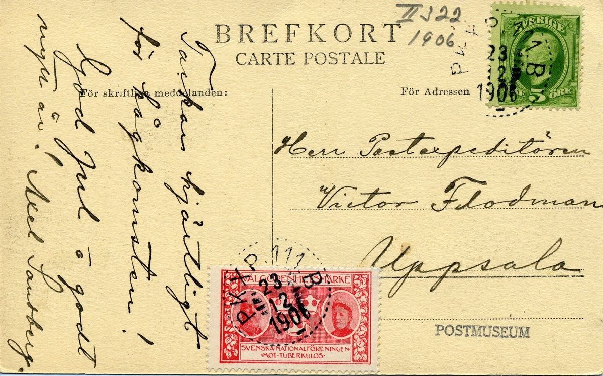 Brevkort med motiv från postkontoret i Norrköping och i förgrunden även telegrafhuset. Avsänt den 23/12 1906 med postkupéexpedition 111B till "Herr postexpeditör Victor Flodman Uppsala".