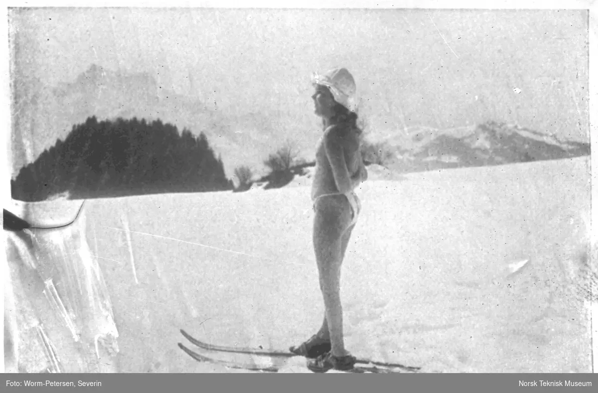 Et barn på ski