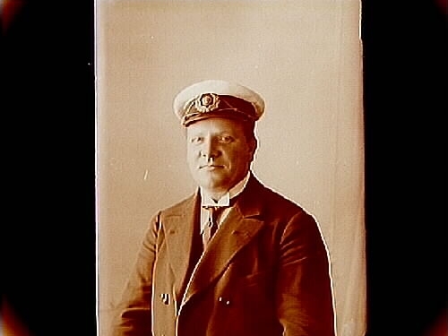 En man, bröstbild.
Sjökapten L. Dahlkvist