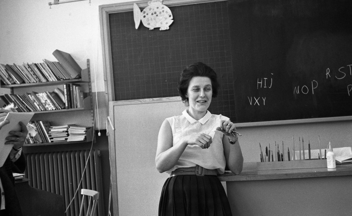 Kopparberg 1 mars 1967

En lärarinna står vid en kateder och undervisar grundskoleelever vid en skola i Kopparberg. Hon är klädd i en vit blus och svart veckad kjol.





























































 













































































































































































 
































                                                                                                                                                                                                                                                                                                                                                                                                                                                                                                                                                                                                                                                                                                                                                                                                                                                                                                           























































































































                                                





















































































































































 
































                                                                                                                                                                                                                                                                                                                                                                                                                                                                                                                                                                                                                                                                                                                                                                                                                                                                                                           























































































































                                                


































































   










































 













































































































































































































 
































                                                                                                                                                                                                                                                                                                                                                                                                                                                                                                                                                                                                                                                                                                                                                                                                                                                                                                           























































