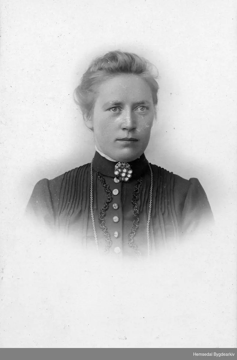 Gunvor Huso (1882-1955), gift Venås.
