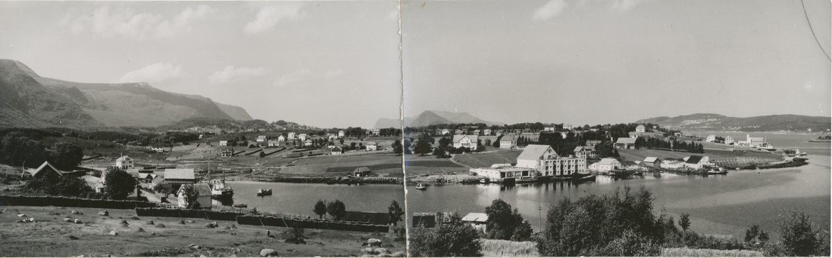 Panoramaprospekt av Fiskerstranda på Sula.