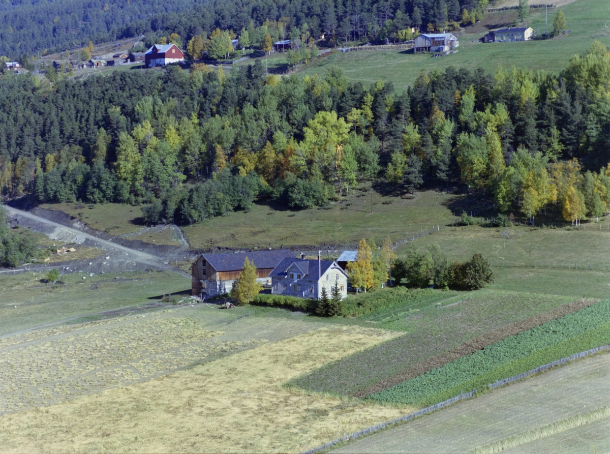 Flyfoto, gårdsbruket Slette Nørdre, Dovre