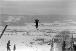 Lillehammerrennene. Gamle Lysgårdsbakken 1928.
Lysgård i ba