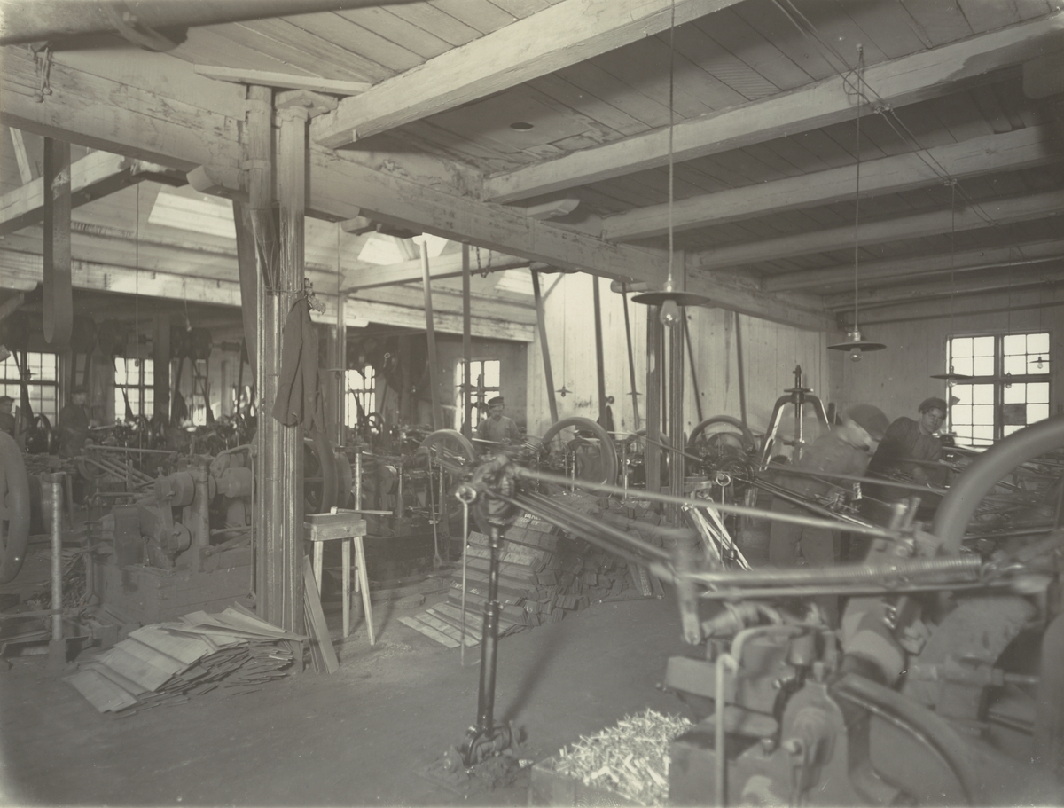 Boxholms Järnverk. Klippspiksfabriken omkring 1916.