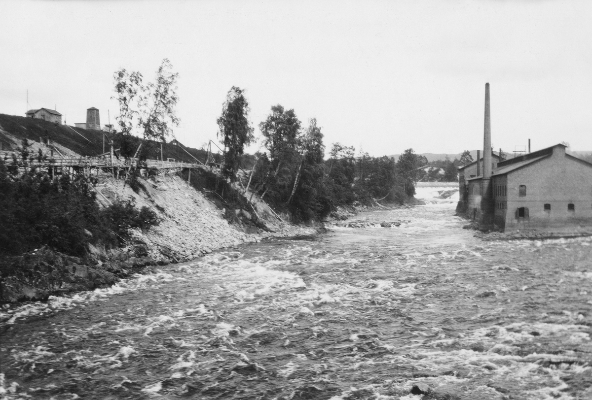Munkfors bruk och kraftverk. Från exkursionen den 7 juli 1929. Munkfors, ny kraftstations kanal t.v. under byggnad.