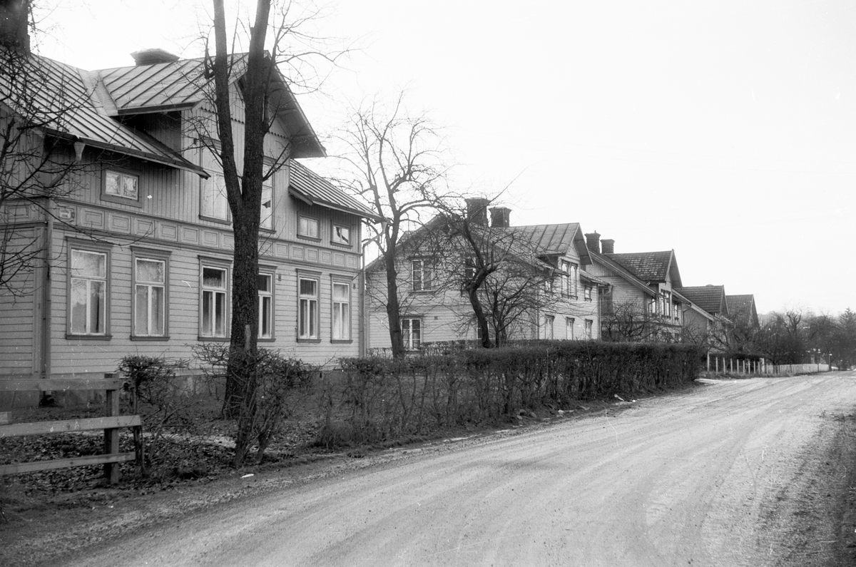 Bostadshus vid Rosenborgsgatan i Huskvarna, mot väster.
