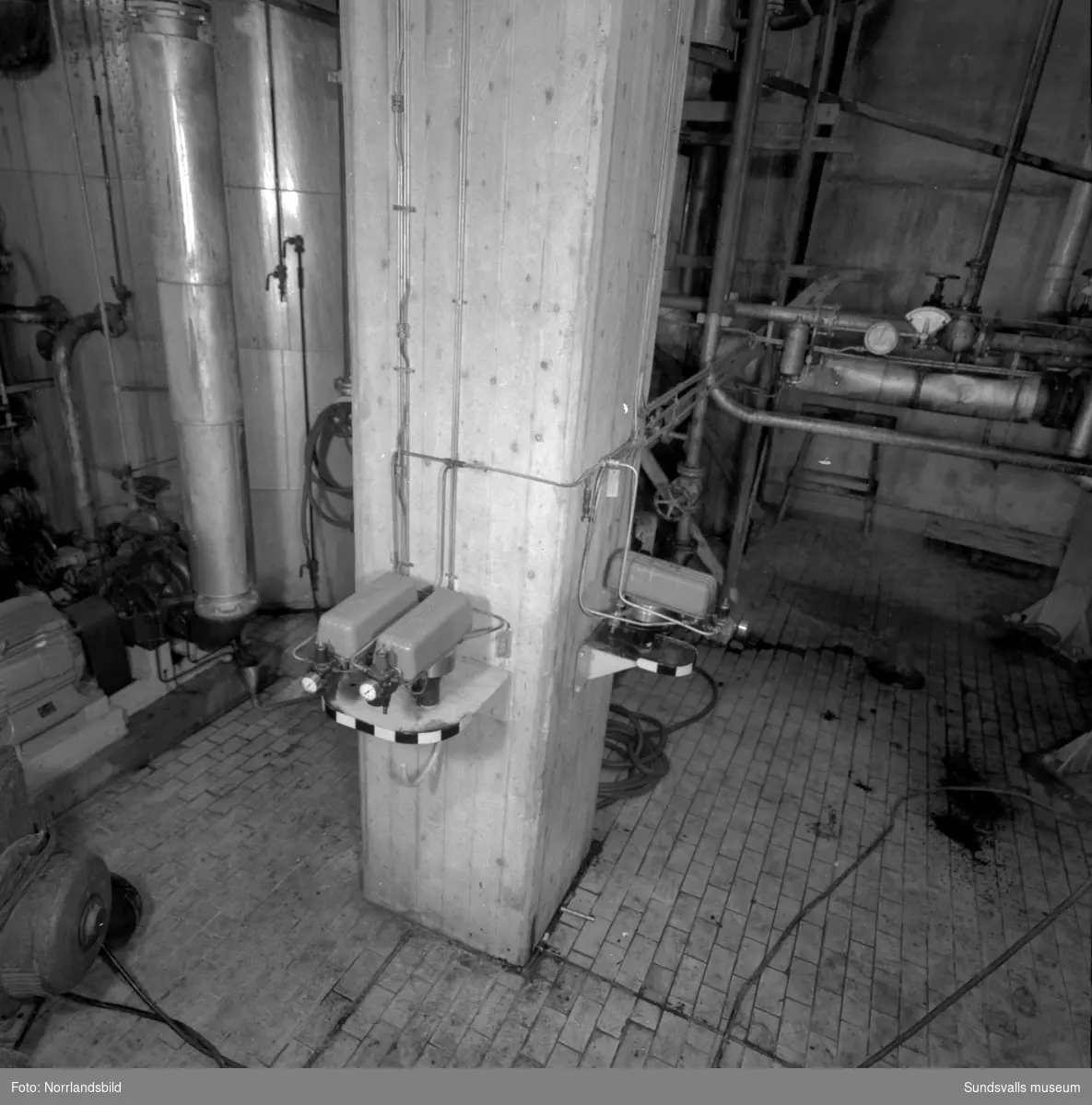 Bilder från sulfitfabriken i Fagervik, fotograferat för Kamyr som levererat sulfitkokaren.