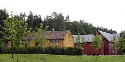 Trøndelagstunet på Norsk Folkemuseum med Stiklestadlåna. Foto/Photo