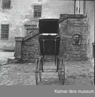 Barnvagn från 1800-talet i Kalmar läns museums samlingar.