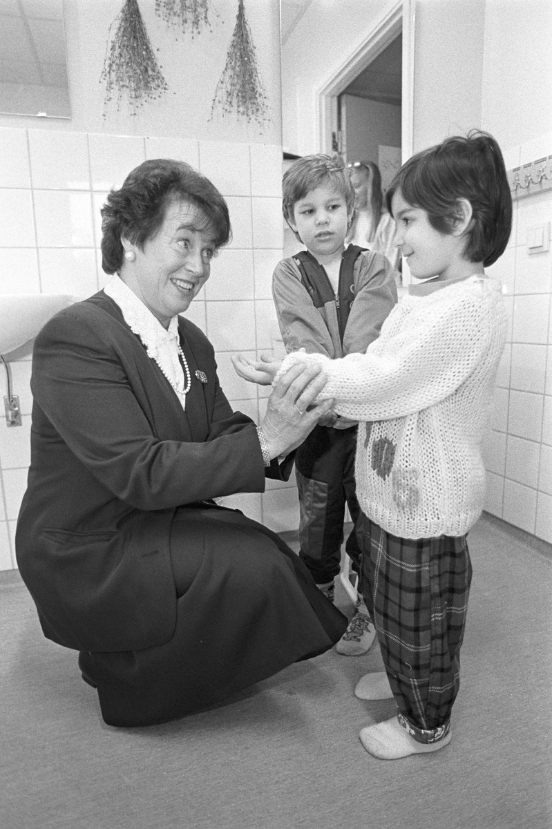 Husläkare Elsvig Löwenhoff - "Smittspridning bland barn kan förhindras med enkla hygienregler", Uppsala, 1997