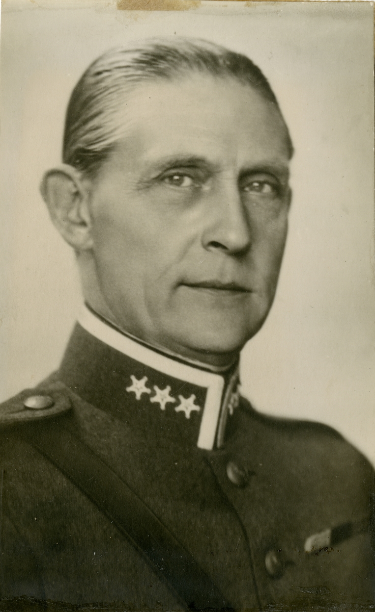 Porträtt av Ernst af Klercker, överste och chef vid Hälsinge regemente I 14.