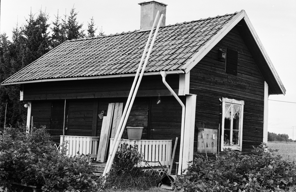 Matbod och magasin, Råsta 1:3, Tensta socken, Uppland 1978