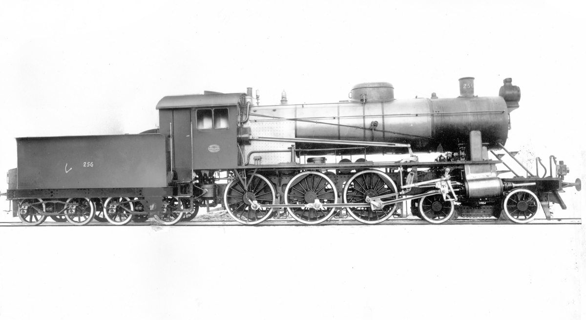 Fabrikkfoto av damplokomotiv type 30a nr. 256