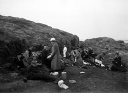 Foto fra en landtur. Ukjent hvem, hvor og når. Trolig en pla