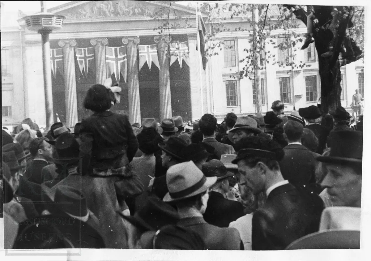 17. Mai 1945, Universitetsplassen i Oslo