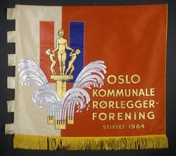 Oslo Kommunale rørleggerforening.Stiftet 1964..Forside..Fane