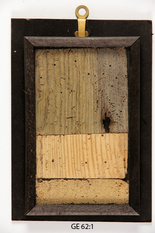 Plansch - råvaror, till gagn för materialkännedom (i kasetter inmonterat material) dels olika slag av trävirke, dels olika slags stålplåt.
25 st. Ell-kartonger.

Inskrivet i huvudbok 2008.