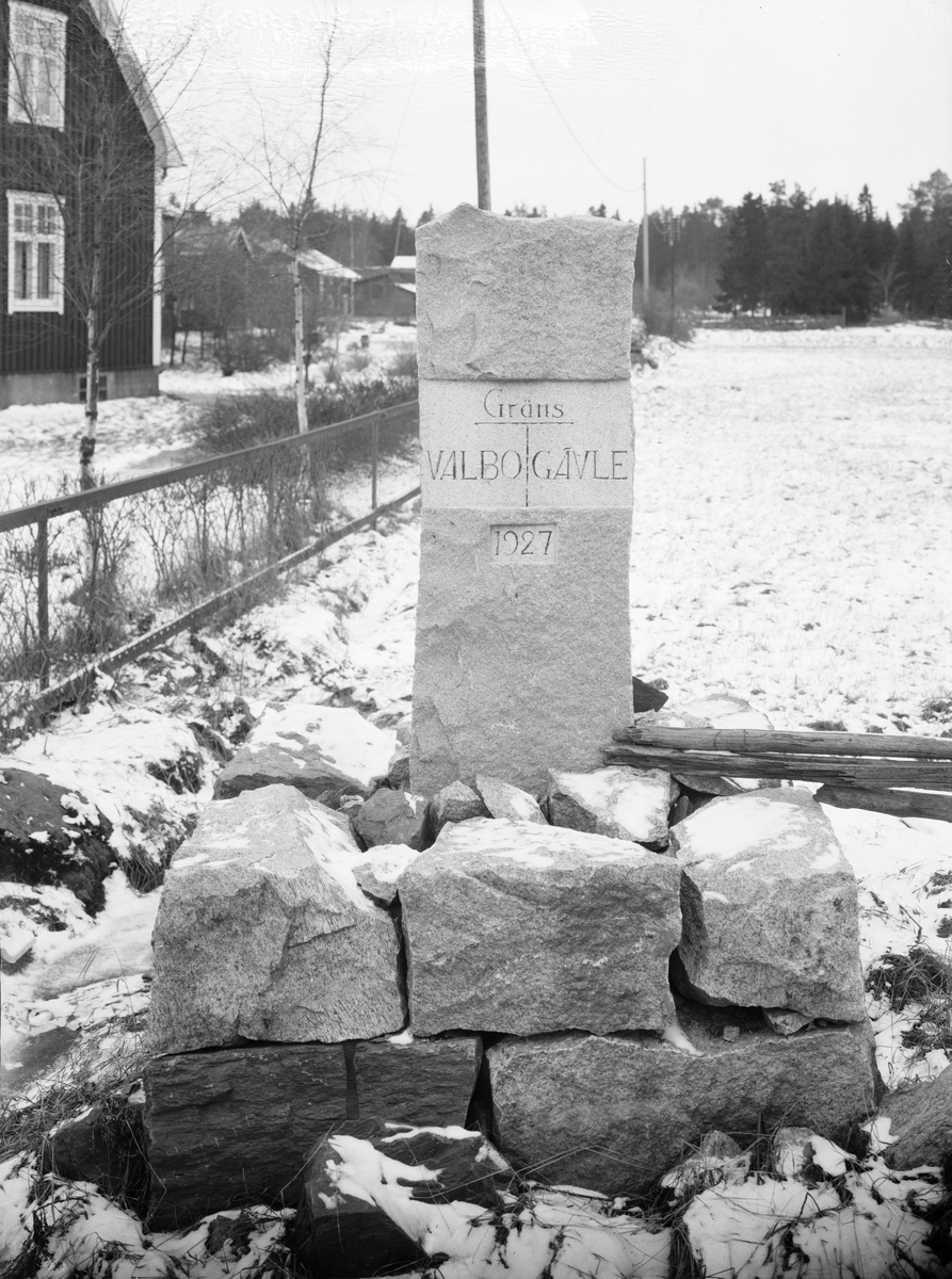 Vägstyrelsen
Gränssten vid Hemlingby
9 januari 1936

Valbo/Gävle 1927
