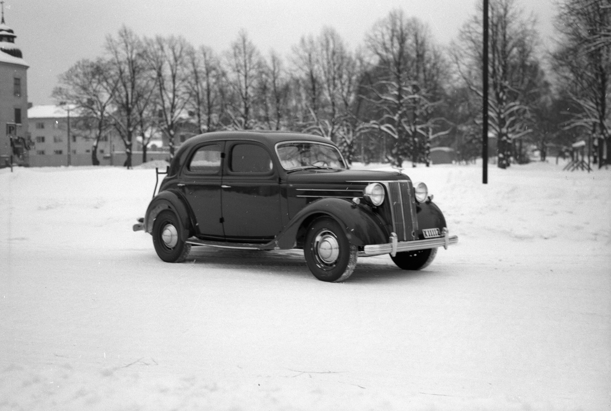 Biltjänst i Gävle AB. Ny fläktanordning till motorn. 17 januari 1950. En Ford Pilot Model E71A, 1947-1951.