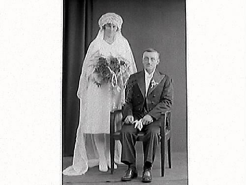 Karl Andersson med fru, Sällstorp. Brudpar. Bröllopsbild.