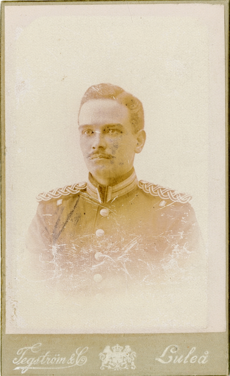 Porträtt av Oscar Fredrik Sundstedt, löjtnant vid Hälsinge regemente I 14.